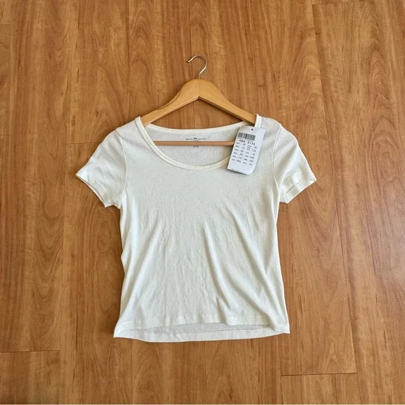 brandy melville | white cropped top - Picture 1 of 2